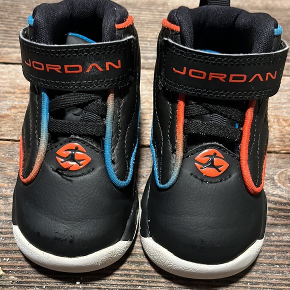 Black orange and blue Jordans 4c - Picture 2 of 5